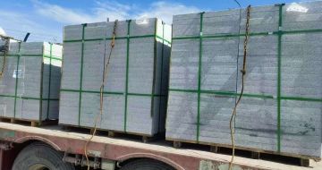 张掖 芝麻白花岗岩地铺石装车日常