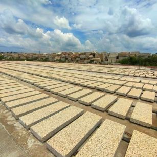 张掖 黄金麻荔枝面花岗岩石材地铺石防护中
