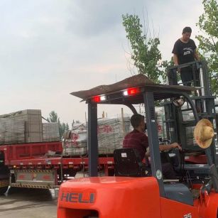 张掖 黄金麻冰裂纹，地铺石装车