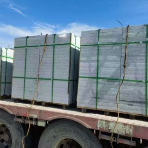 张掖 芝麻白花岗岩地铺石装车日常