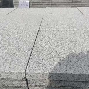 张掖 白麻花岗岩石材推荐 荔枝面地铺石