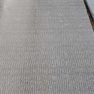 张掖 芝麻灰花岗岩斧剁面，刀斩面