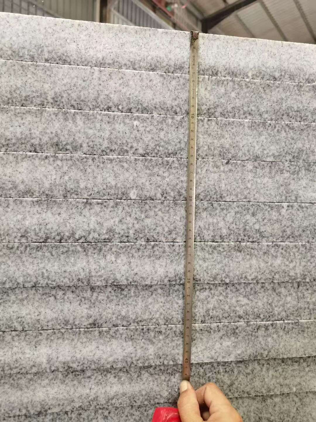 张掖 芝麻白火烧成品厚薄均匀，B料价格接近A料质量