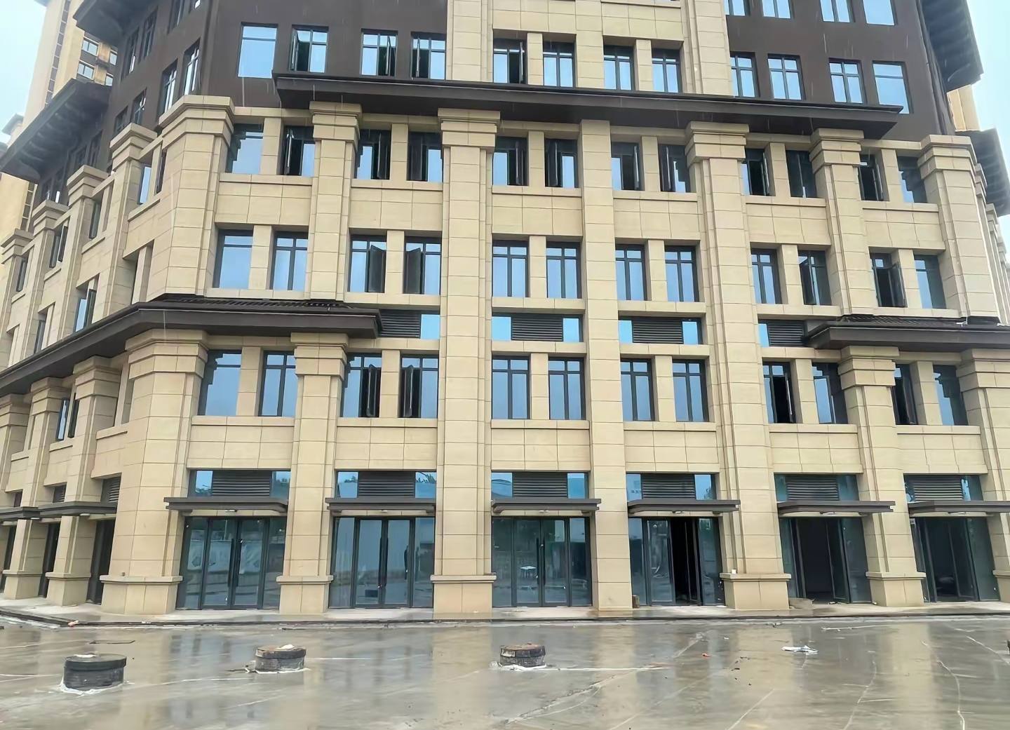 张掖 黄金麻花岗岩荔枝面小区外墙干挂