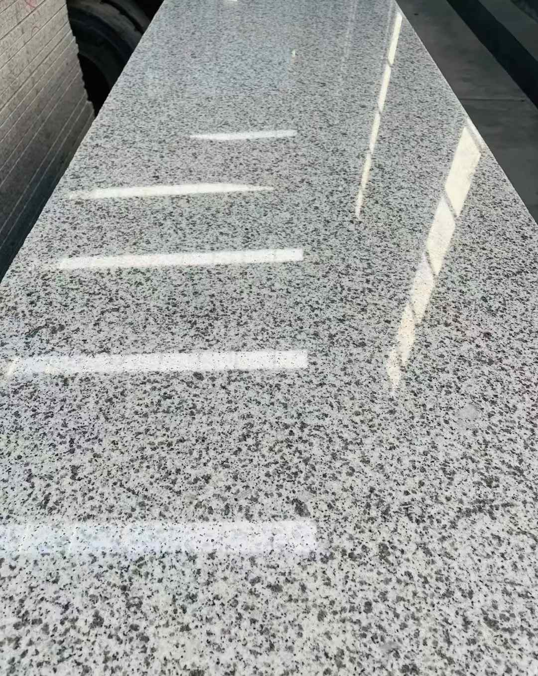 张掖 白麻花岗岩光面毛板