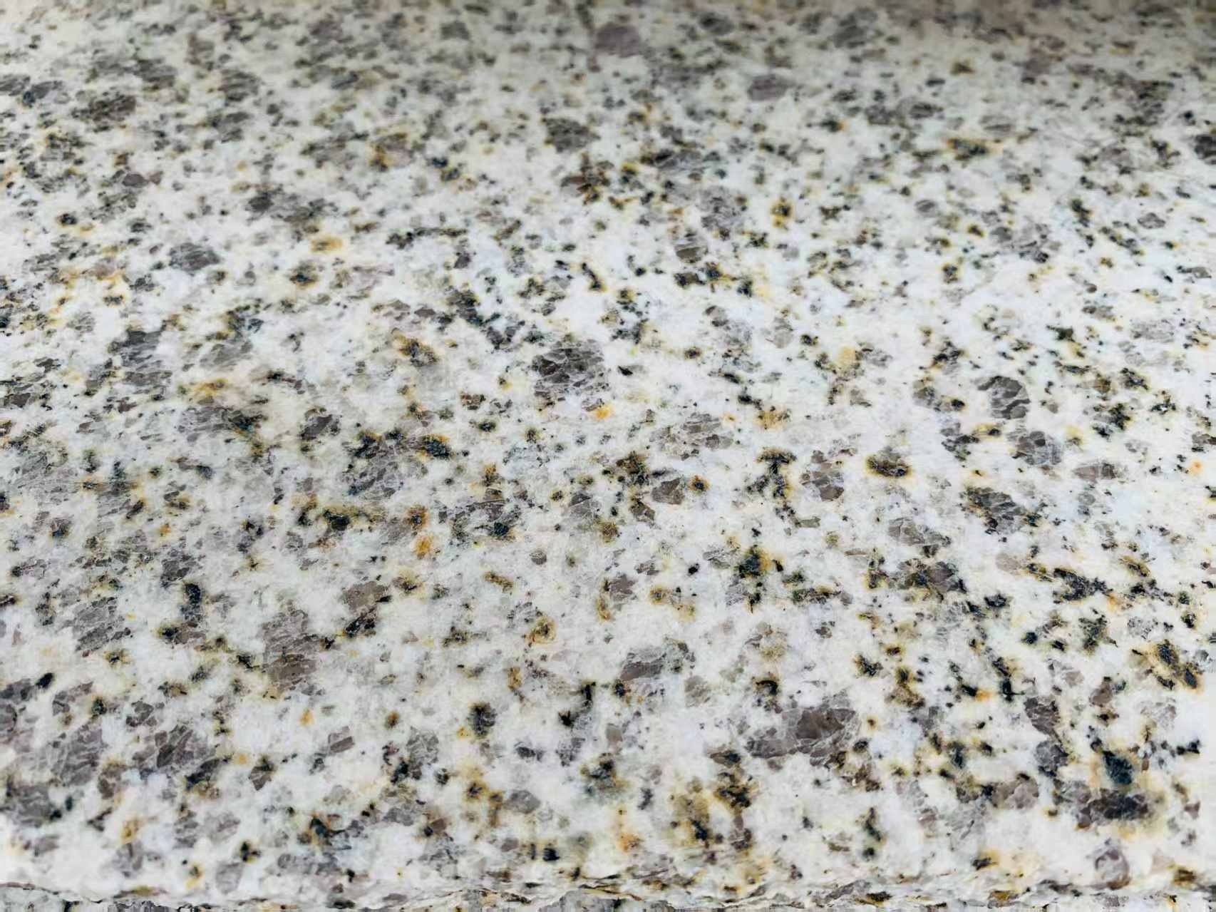 张掖 黄金麻花岗岩石材浅黄光面