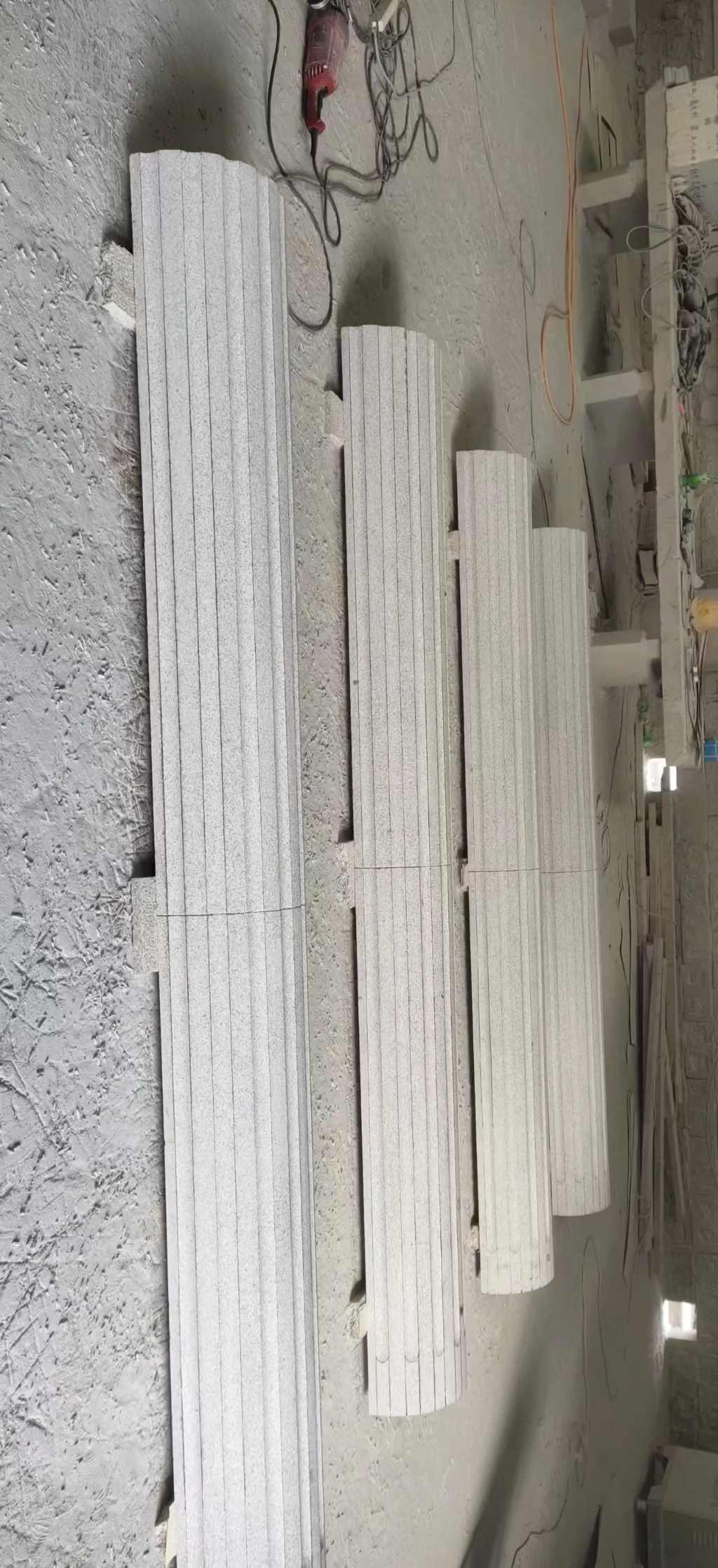 张掖 花岗岩厂家带你看白麻花岗岩门楼大柱柱皮