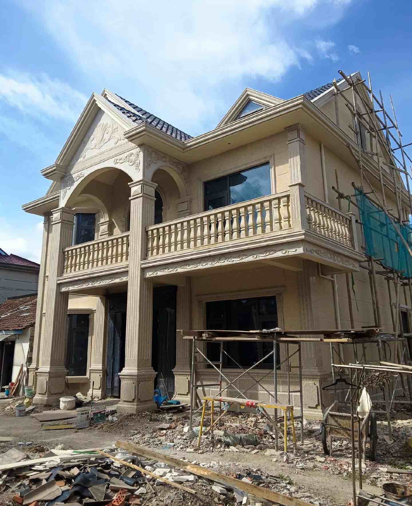 张掖 黄金麻花岗岩石材私人别墅雕花门楼柱阳台栏杆