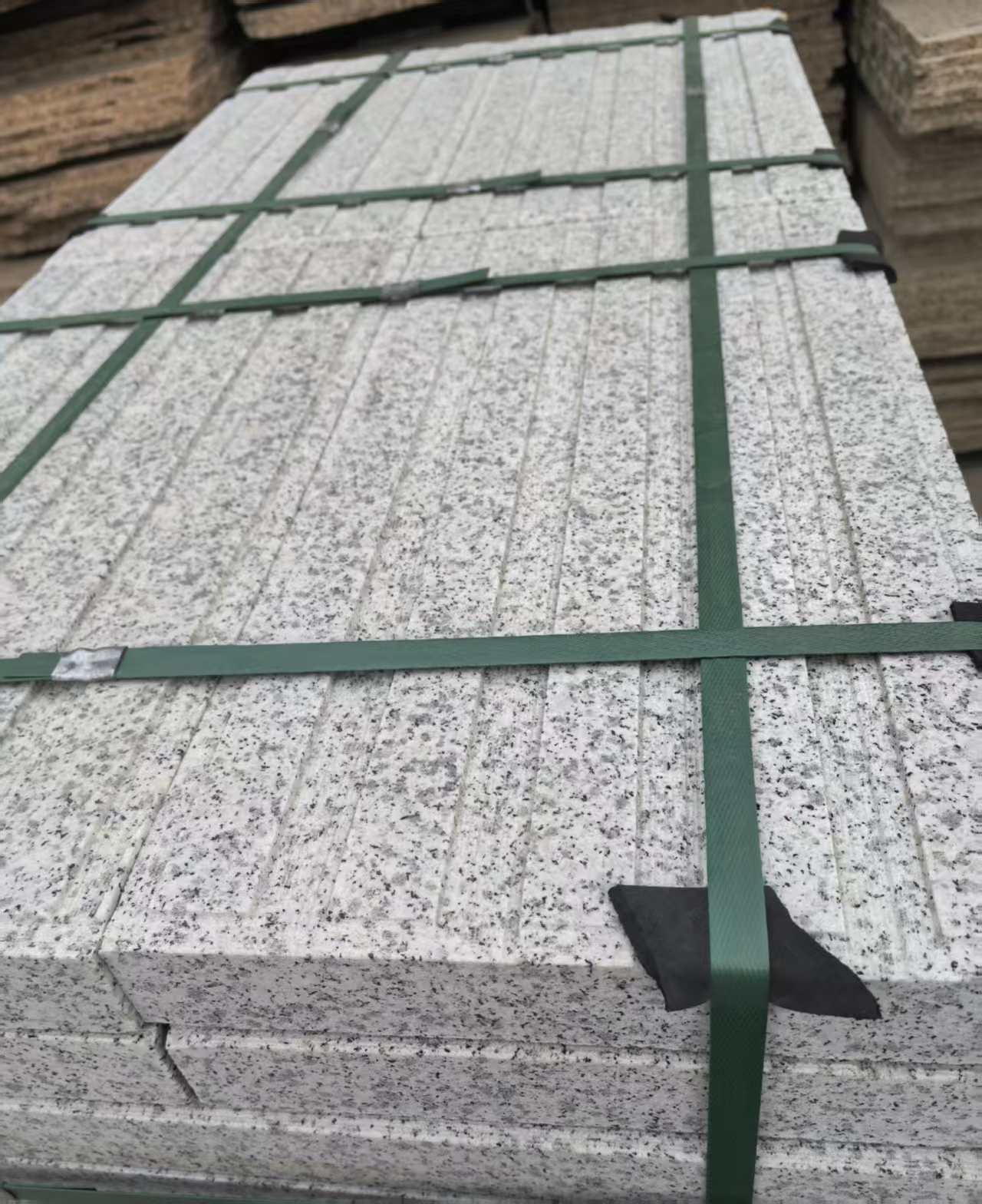 张掖 白麻花岗岩直行盲道石，盲条，地铺石